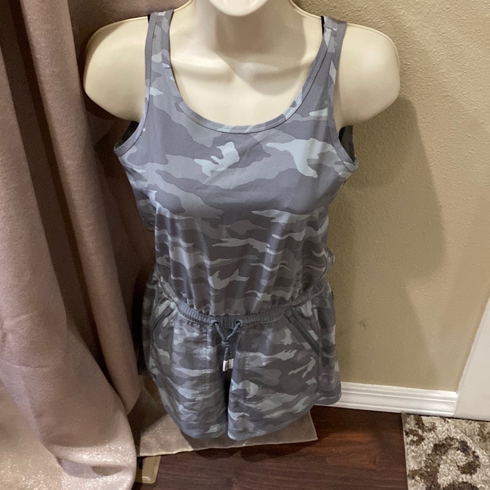 Girls extra large size 14. Athleta camouflage jumper. Gently used